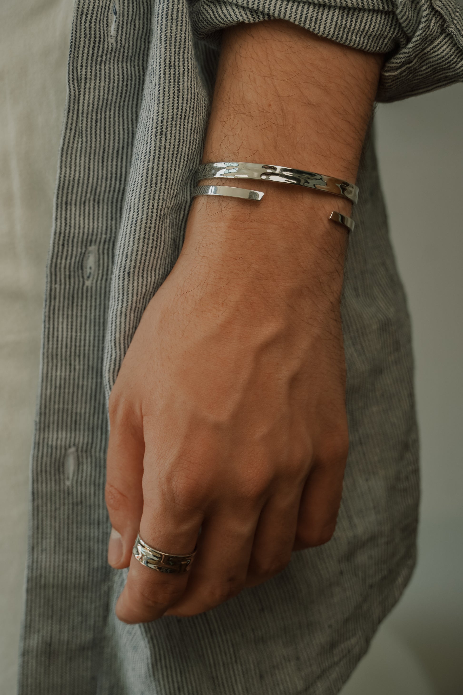 CARDIERO – TEXTURED CUFF